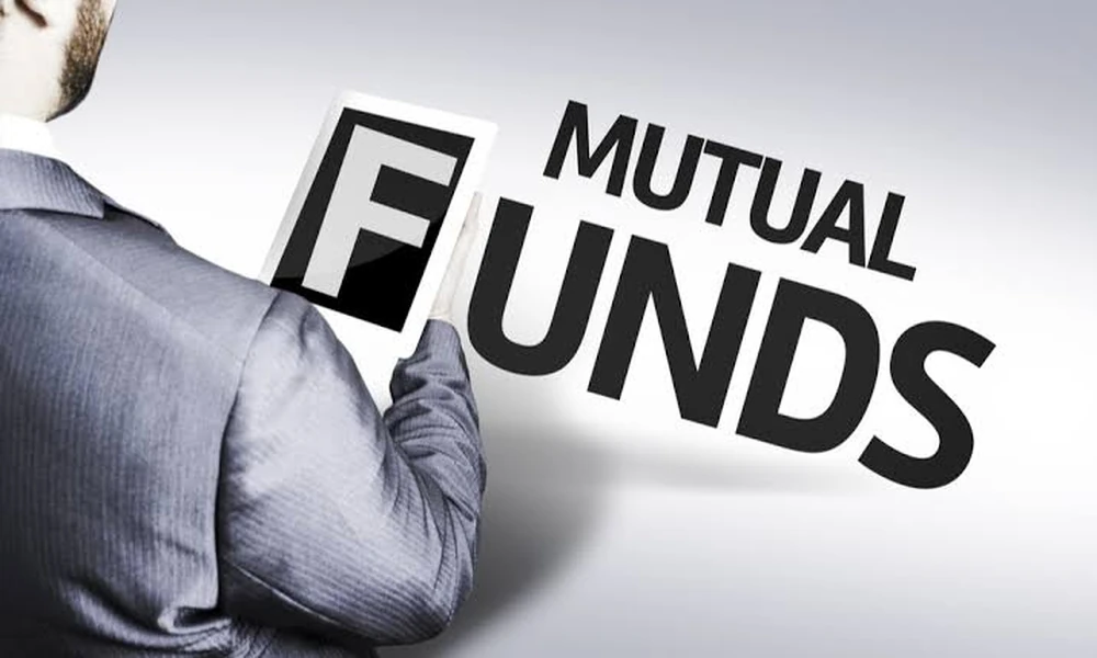 How A Mutual Fund Tracker Helps Monitor Investments
